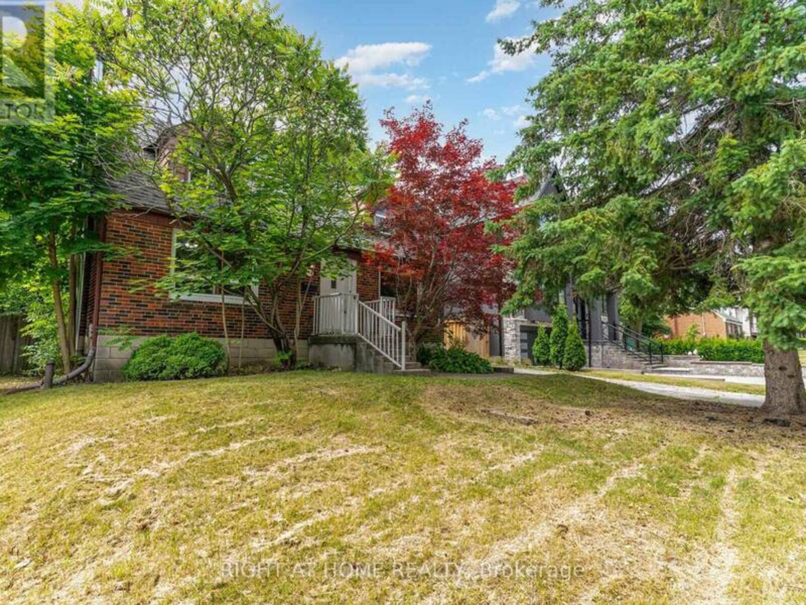 45 YORKVIEW DRIVE, Toronto, Ontario M2N 2R9