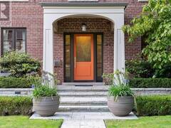 97 STRATHALLAN BOULEVARD Toronto Ontario, M5N 1S8