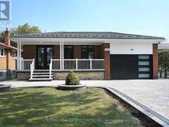 526 SELSEY DRIVE Mississauga Ontario, L5A 1B9