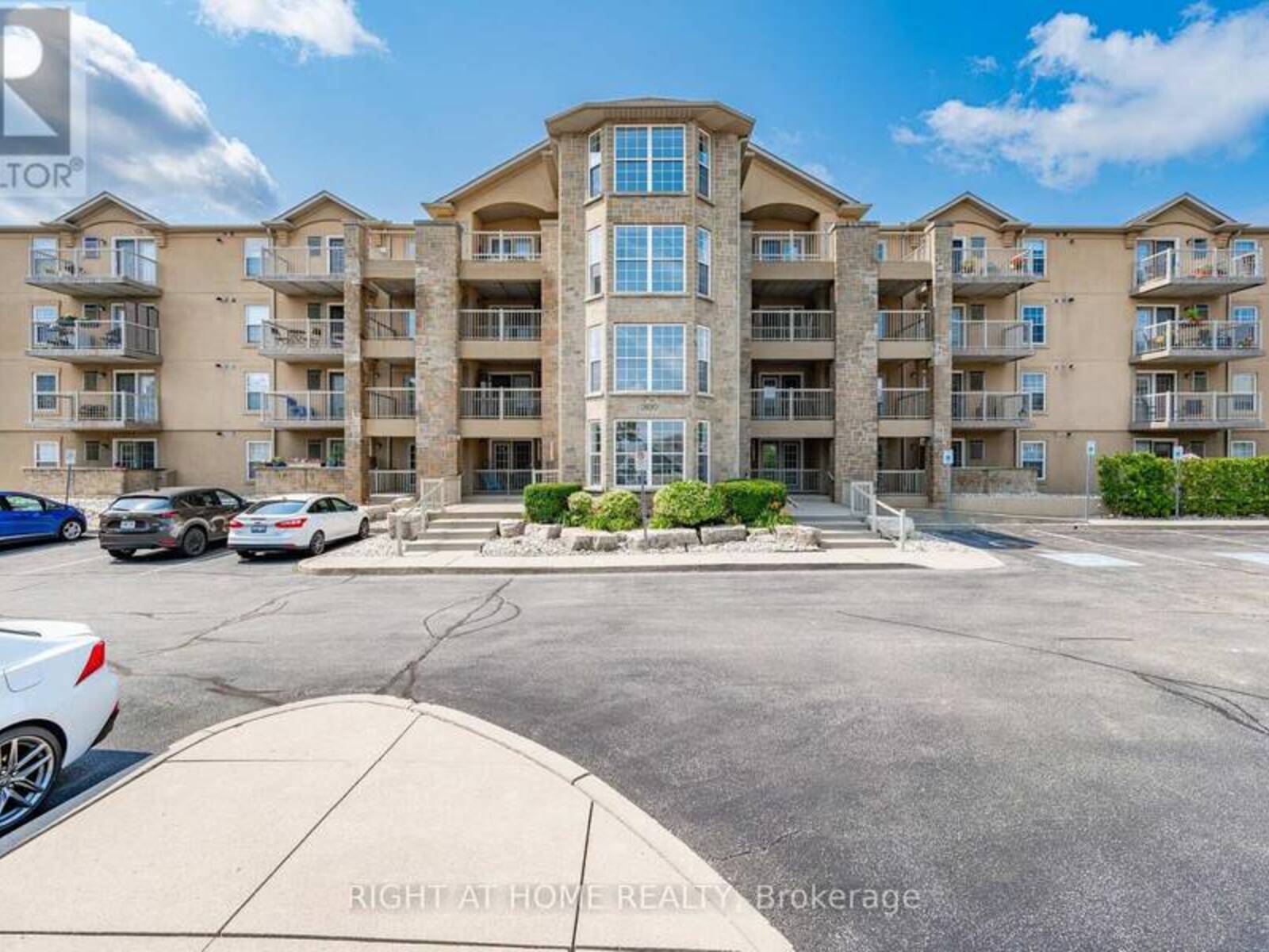 310 - 1800 WALKERS LINE, Burlington, Ontario L7M 4V2