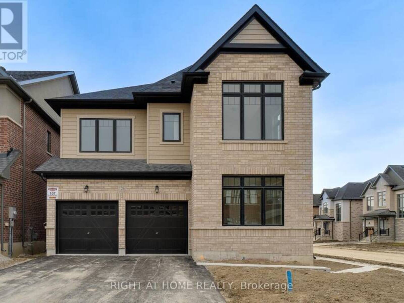 126 SETTLERS CRESCENT, Bradford West Gwillimbury, Ontario L0G 1W0