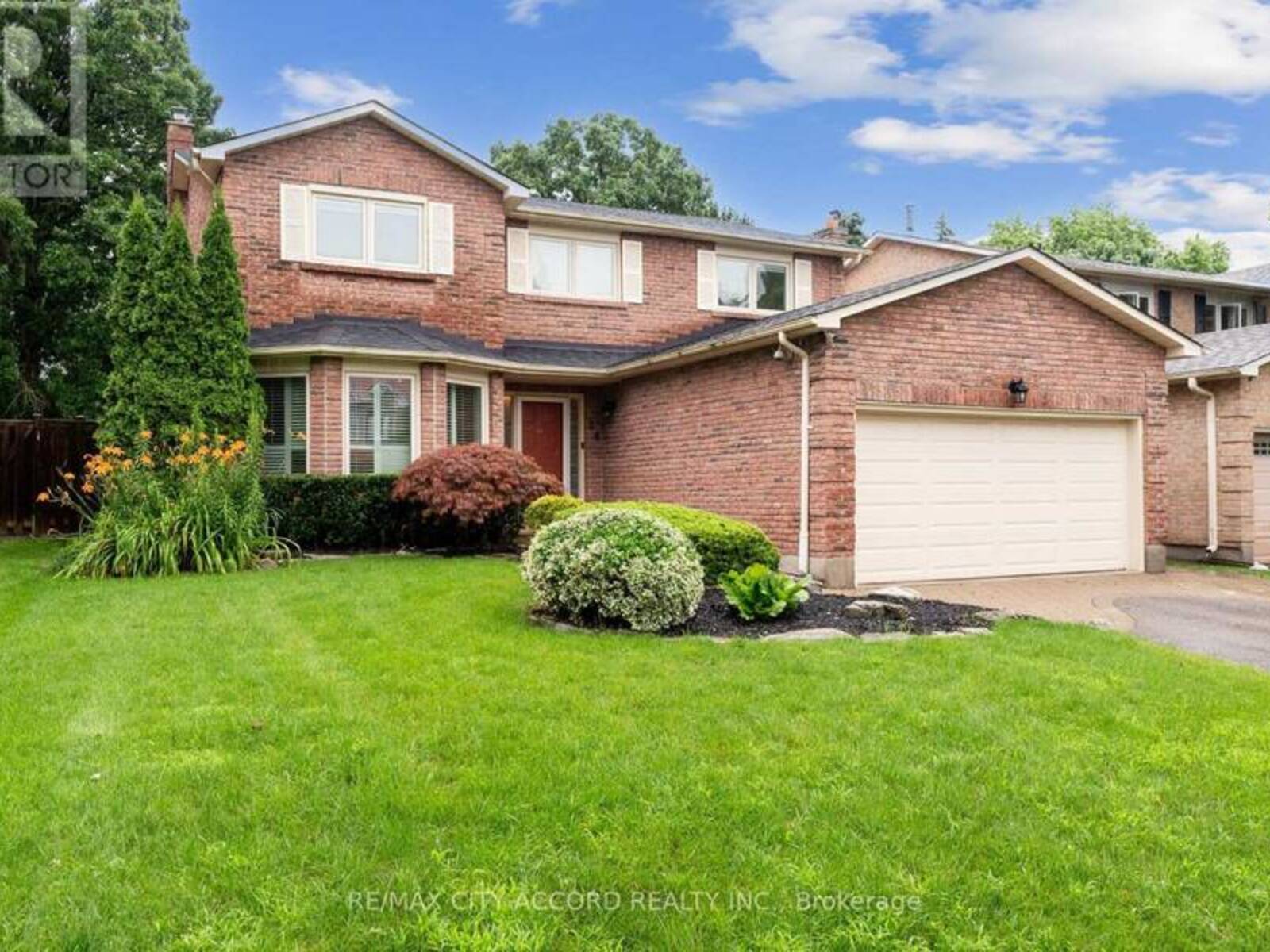 28 HASTINGS DRIVE, Markham, Ontario L3R 4N9