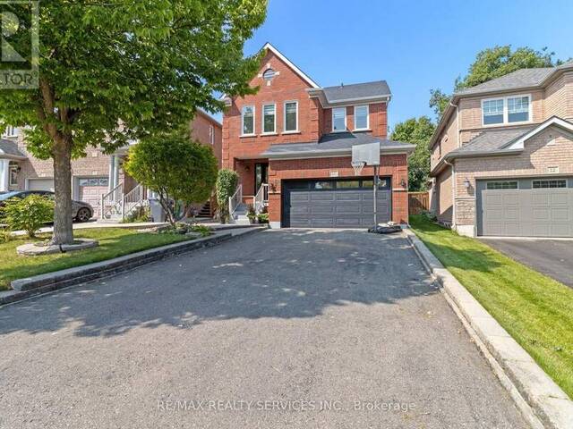 10 OAK GARDENS COURT Brampton Ontario, L6R 2Y6