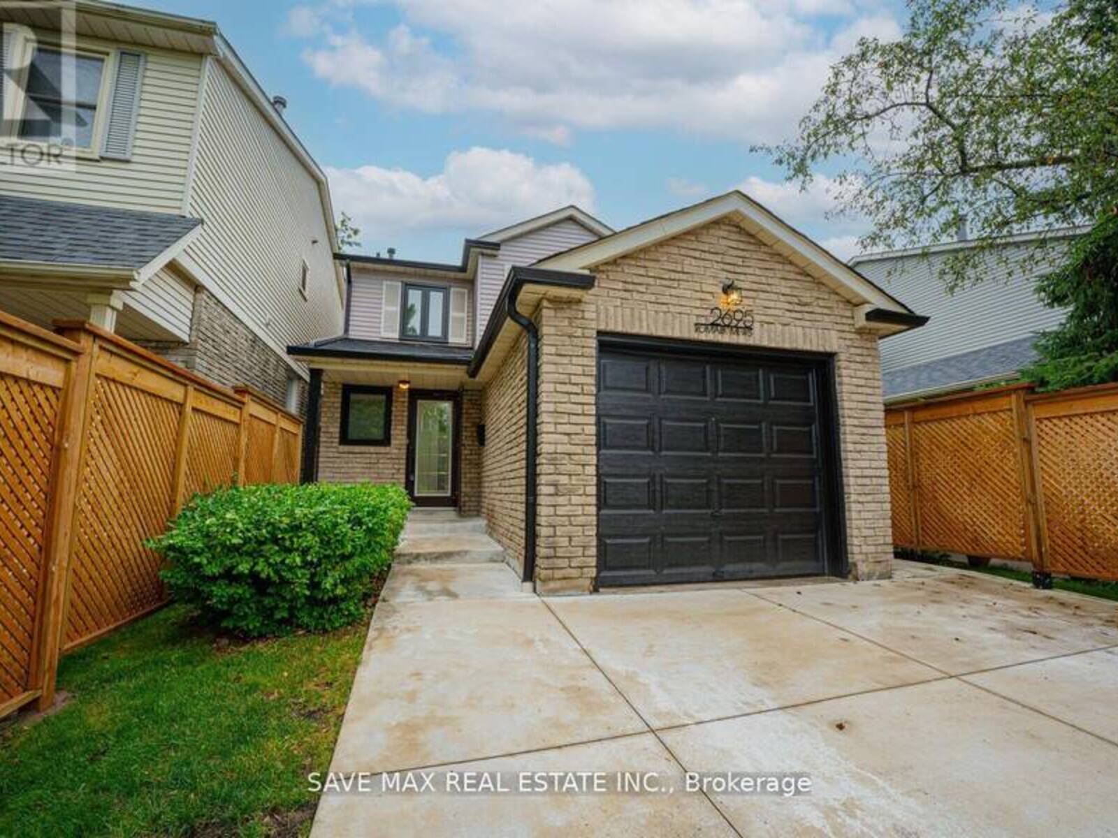 2695 ROMARK MEWS, Mississauga, Ontario L5L 2Z4