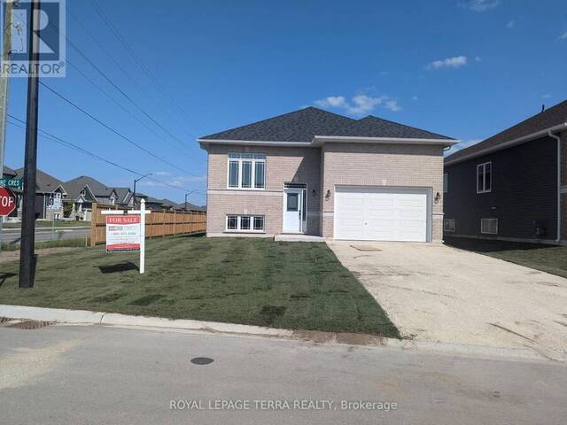 2 JOANNE CRESCENT N Wasaga Beach Ontario, L9Z 1R4