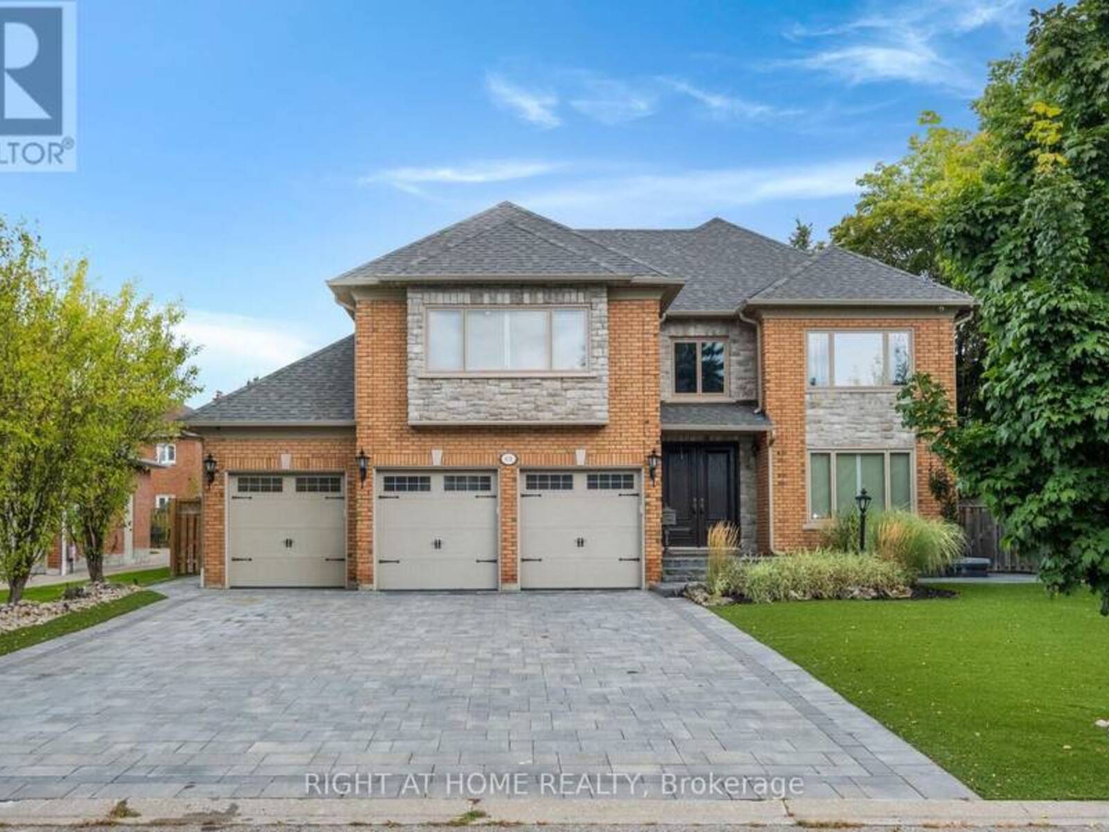 101 WOODGREEN DRIVE, Vaughan, Ontario L4L 3B2