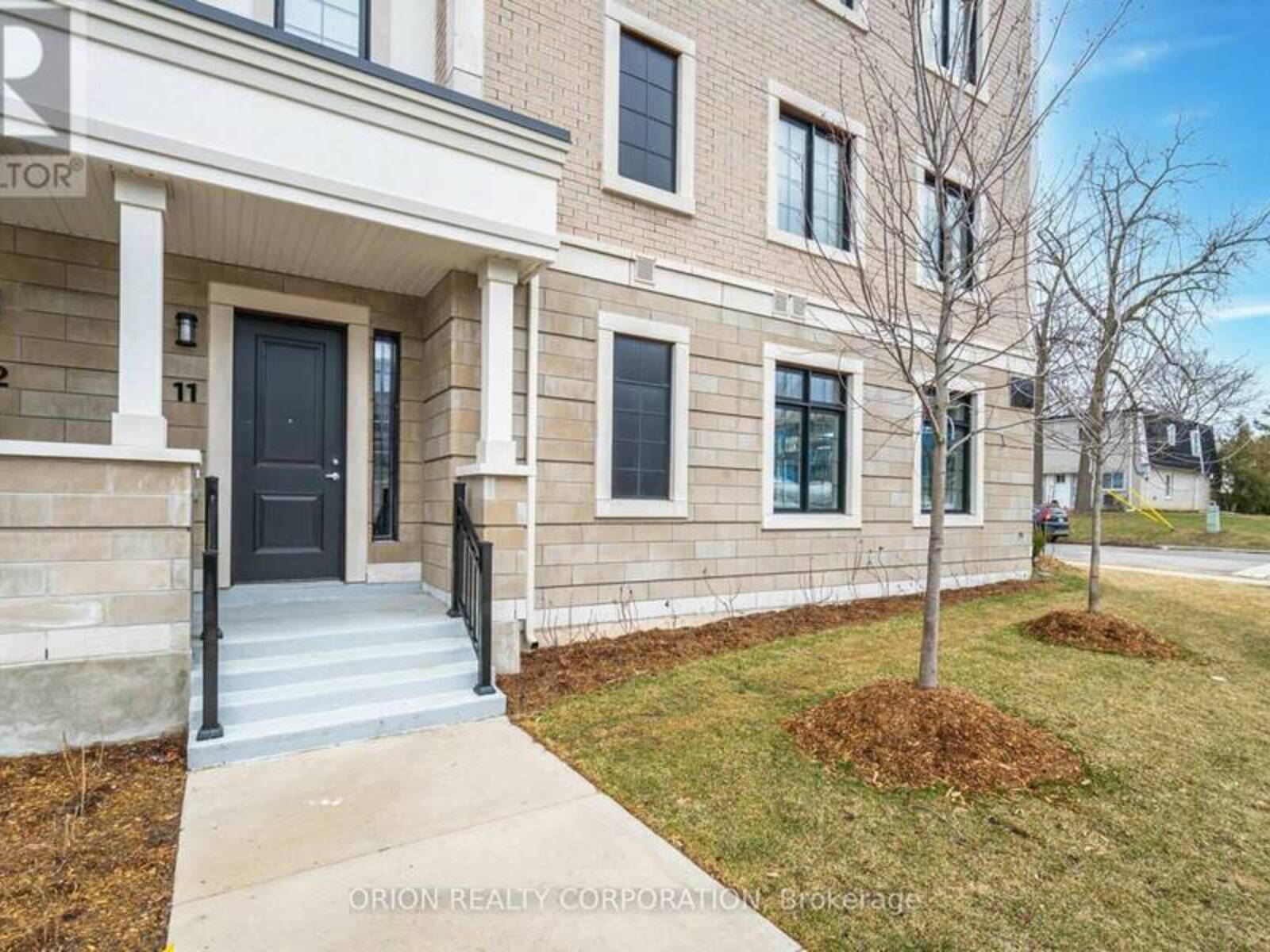 11 - 95 BROOKFIELD ROAD, Oakville, Ontario L6K 2Y8