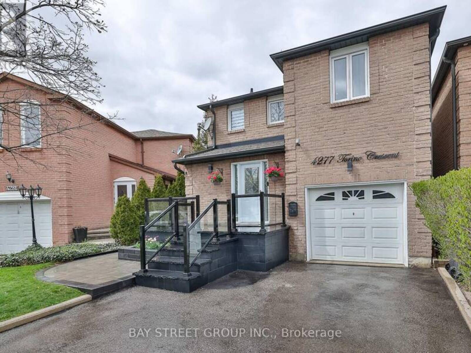 4277 TORINO CRESCENT, Mississauga, Ontario L4W 3T4