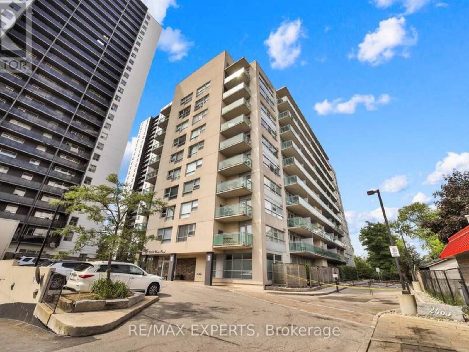 1012 - 2464 WESTON ROAD, Toronto, Ontario M9N 0A2