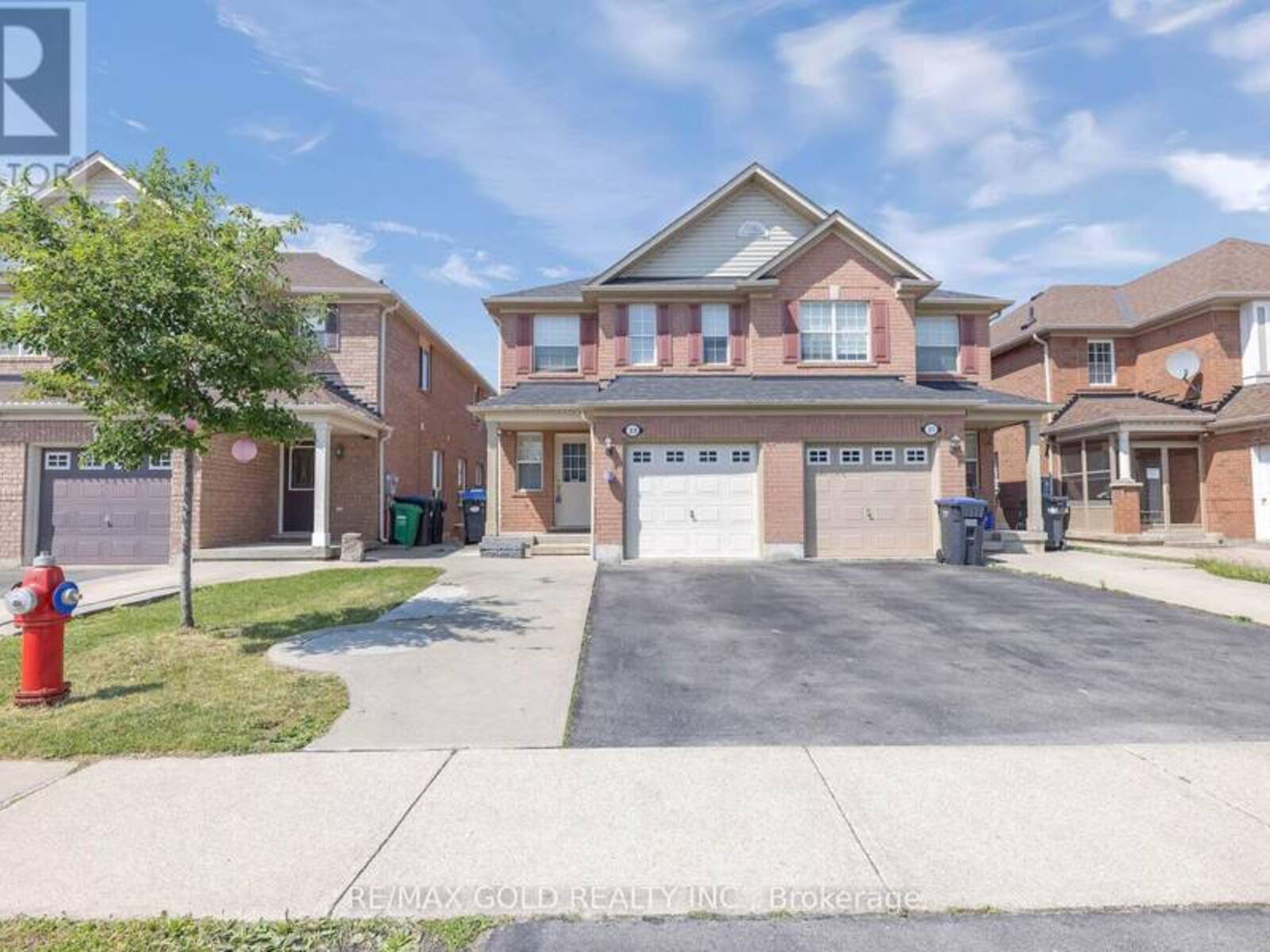 33 HERDWICK STREET, Brampton, Ontario L6S 6L6