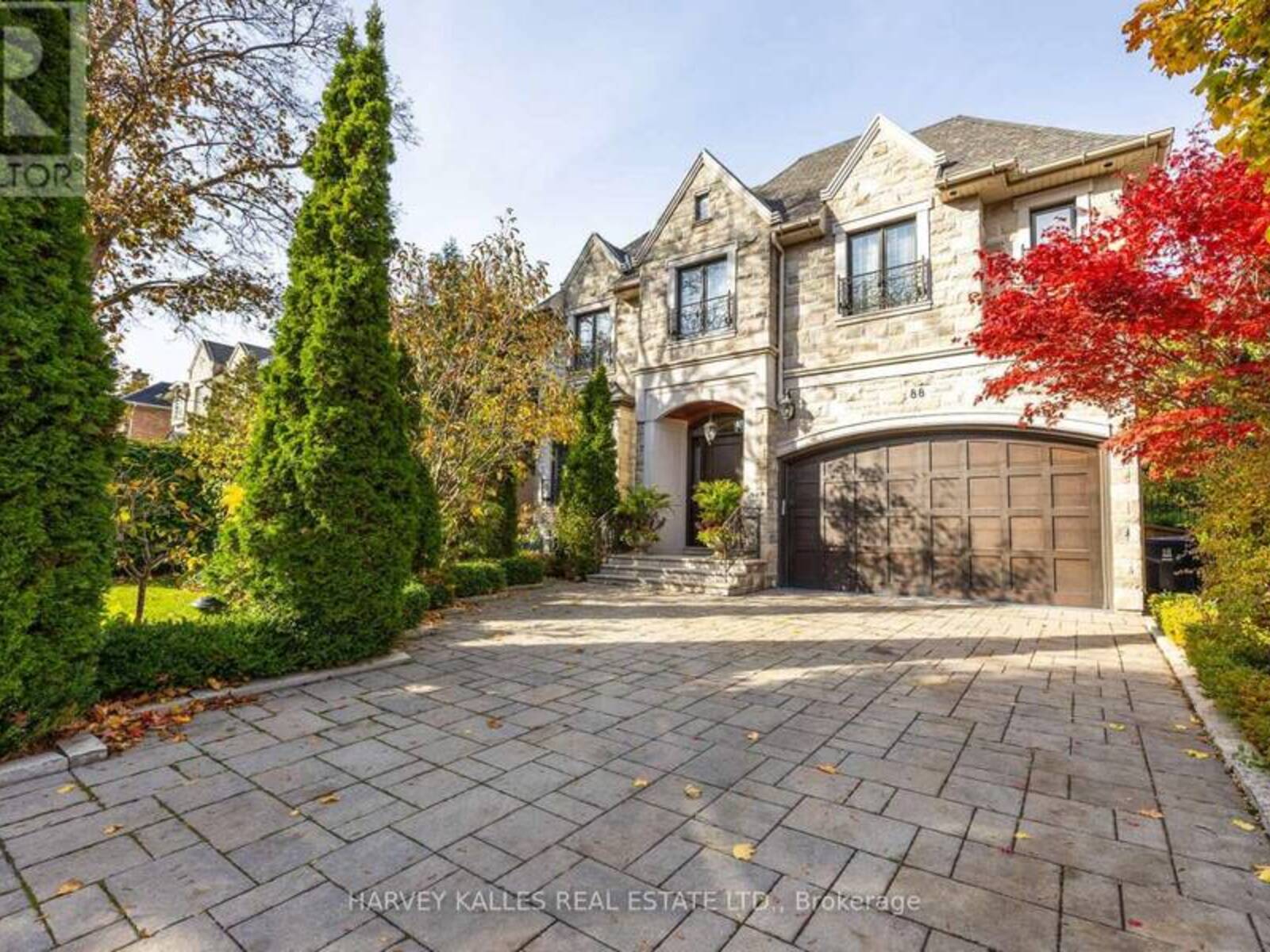 88 BEECHWOOD AVENUE, Toronto, Ontario M2L 1J5