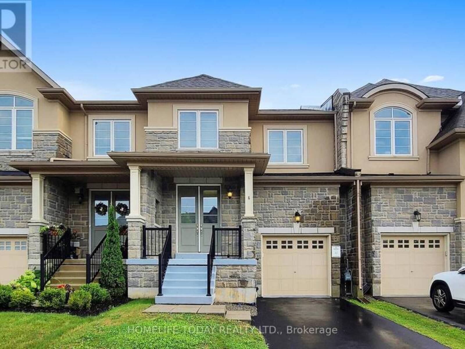 6 CALLON DRIVE, Hamilton, Ontario L9G 3K9