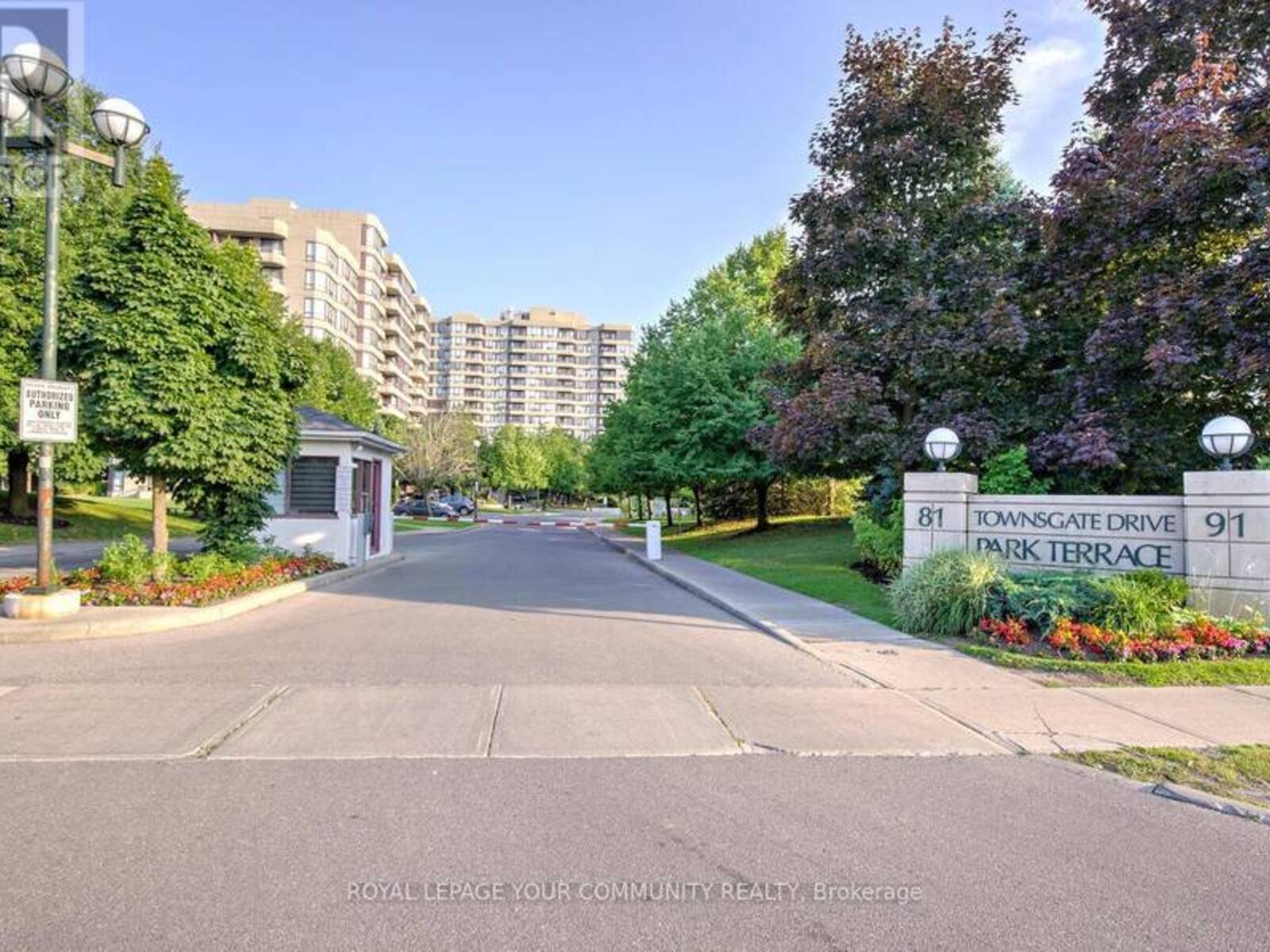 404 - 91 TOWNSGATE DRIVE, Vaughan, Ontario L4J 8E8