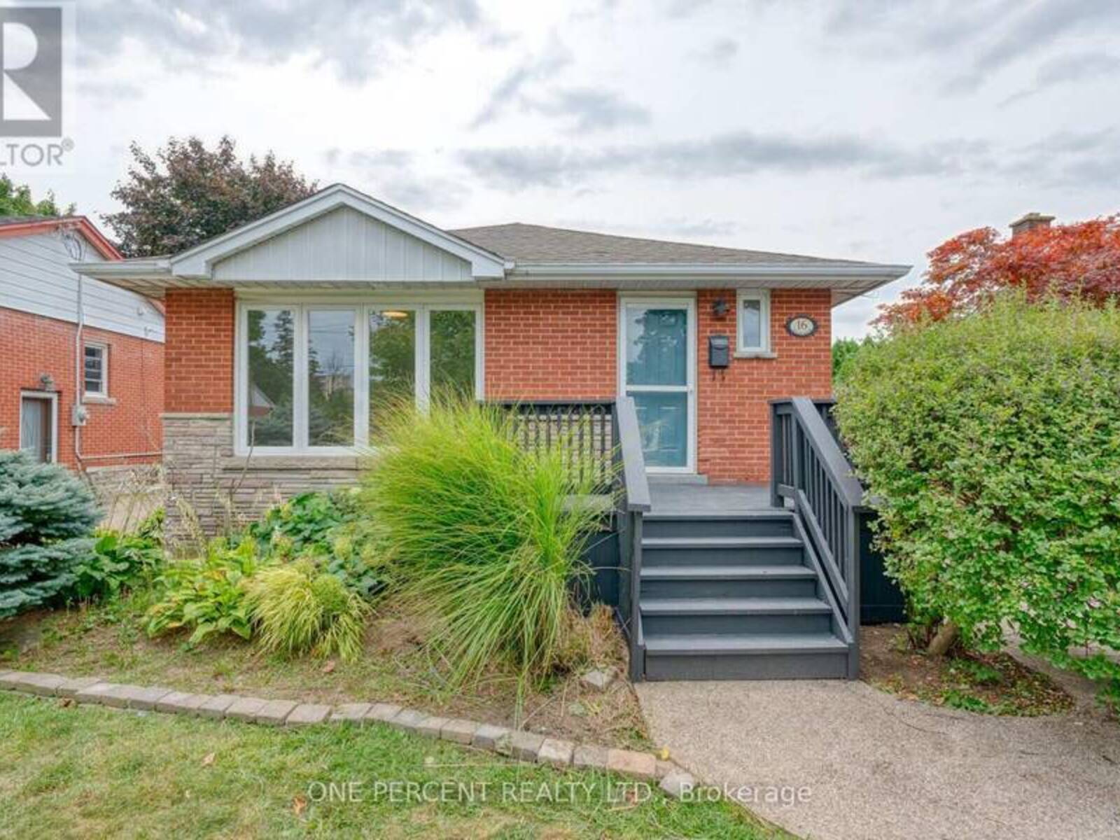 16 WILDEWOOD AVENUE, Hamilton , Ontario L8T 1X3