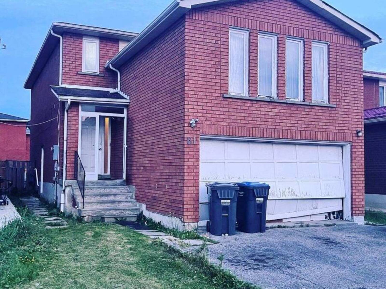 61 KINGKNOLL DRIVE, Brampton, Ontario L6Y 3G6