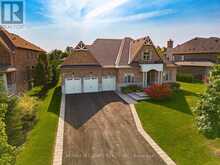 17 SOMER RUMM COURT | Whitchurch-Stouffville Ontario | Slide Image Two