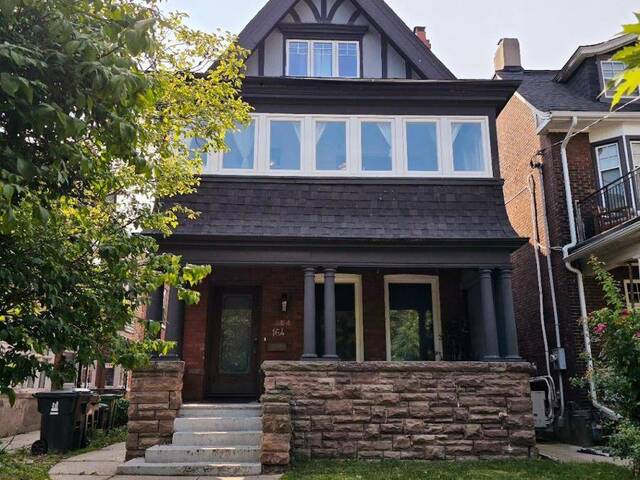 164 DUNN AVENUE Toronto Ontario, M6K 2R6