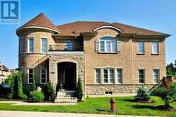 5 SUNDEW LANE | Richmond Hill Ontario | Slide Image Three