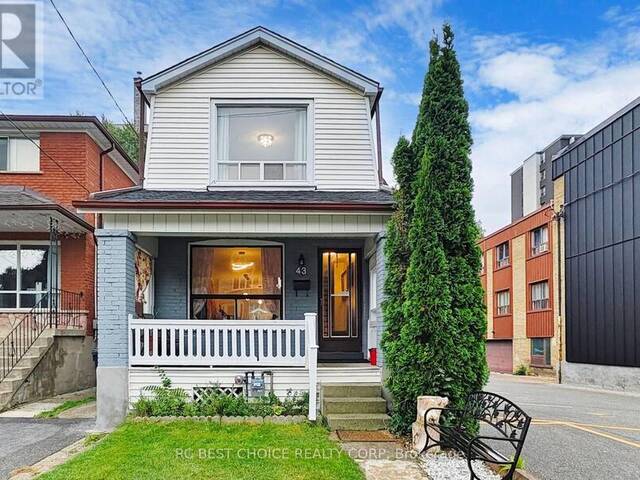 43 TORRENS AVENUE Toronto Ontario, M4K 2H9