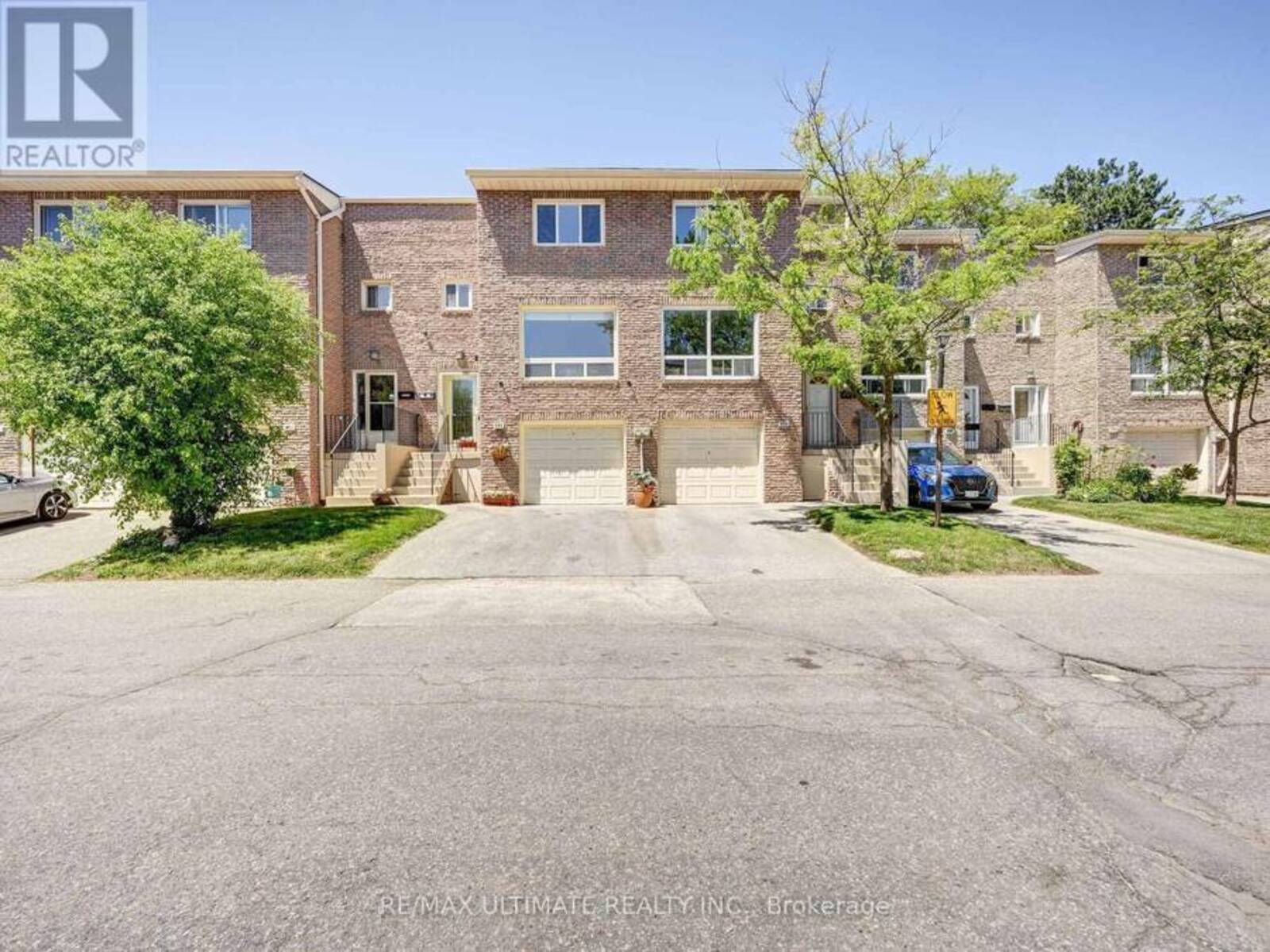 181 RUSTY CRESTWAY, Toronto, Ontario M2J 2Y5