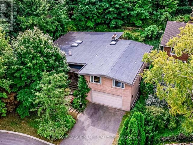 1 HILLCREST COURT Hamilton Ontario, L8P 2X7