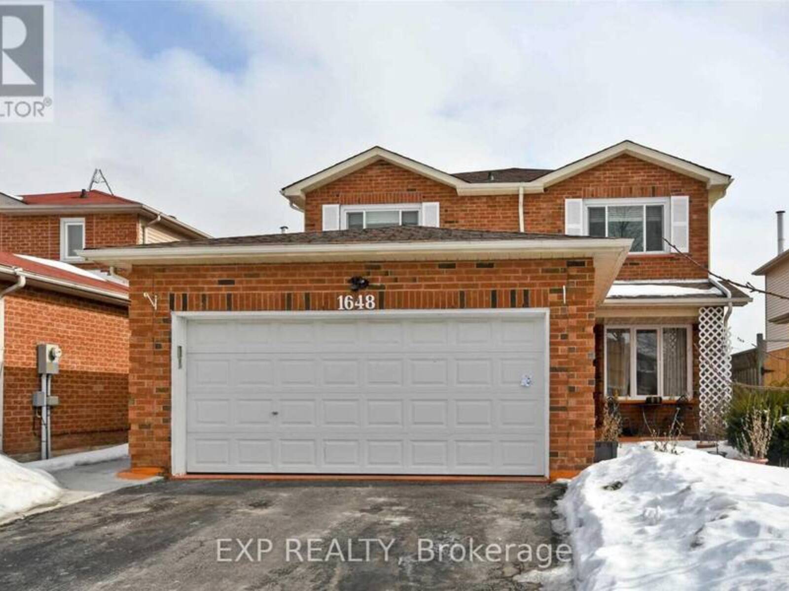 1648 PEPPERWOOD GATE, Pickering, Ontario L1X 2K3