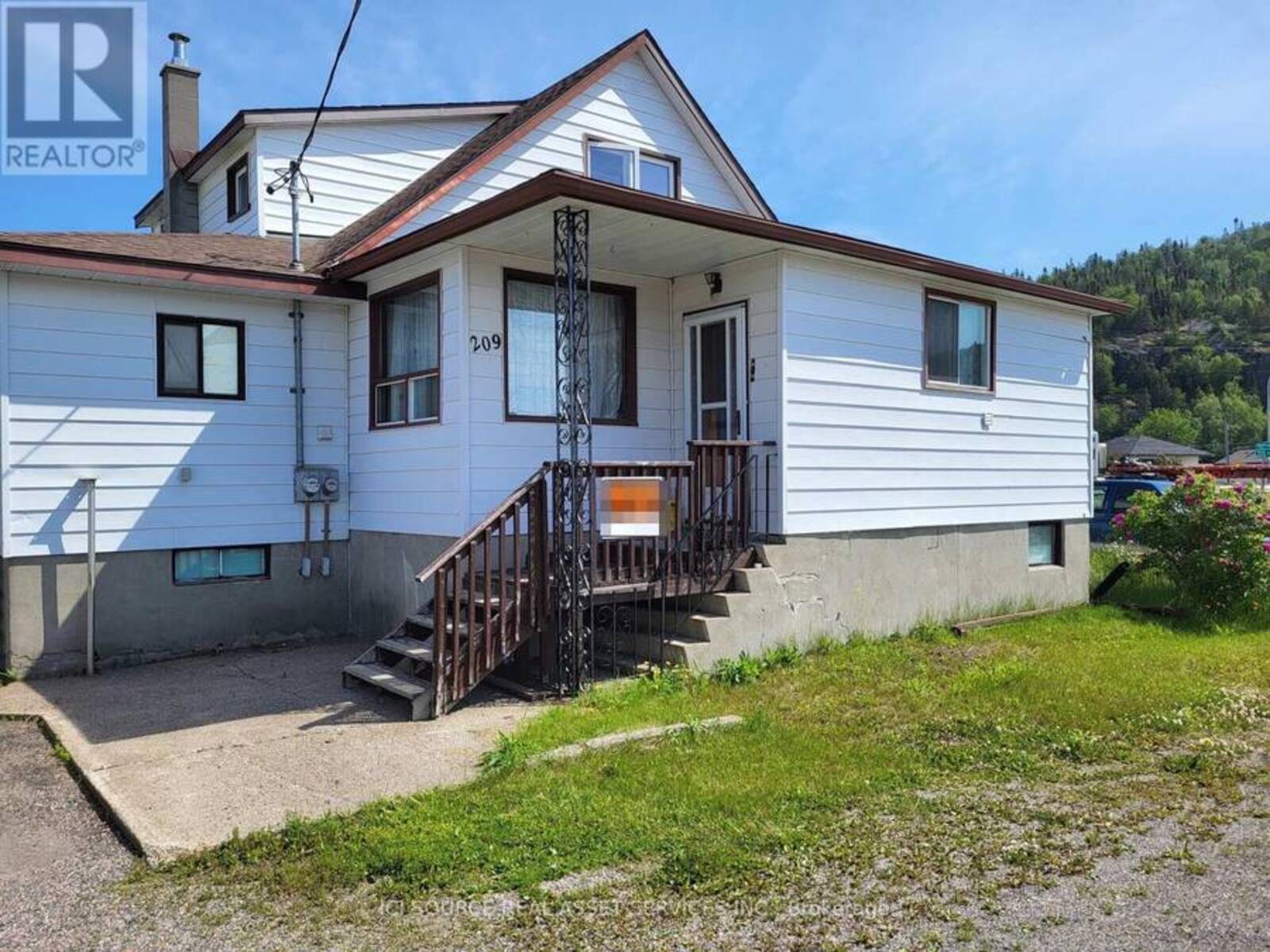 209 WALKER STREET, Schreiber, Ontario P0T 2S0