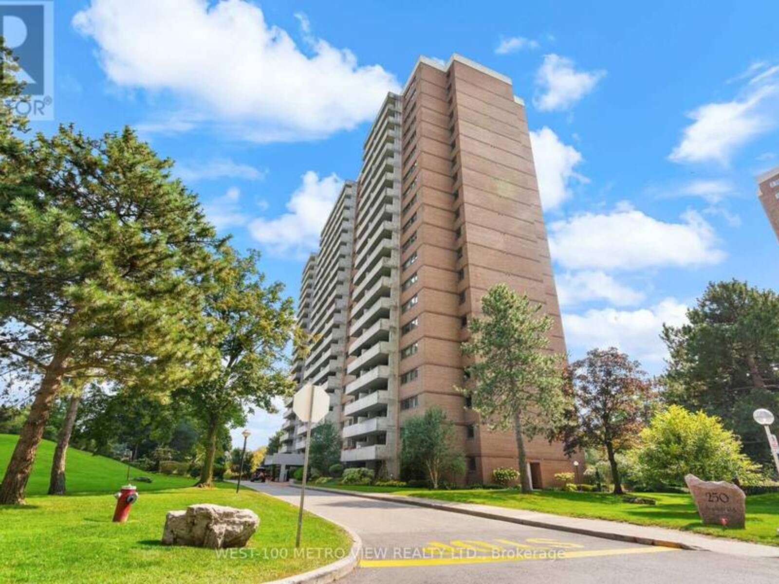 1606 - 250 SCARLETT ROAD, Toronto, Ontario M6N 4X5