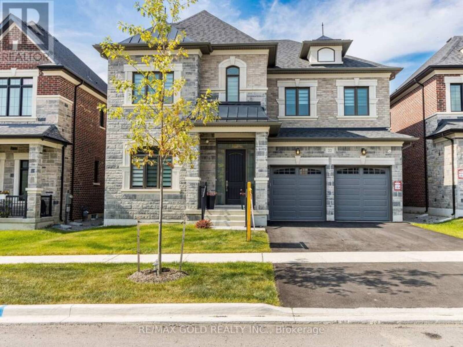 22 BALLANTYNE BOULEVARD, Vaughan, Ontario L3L 0E9