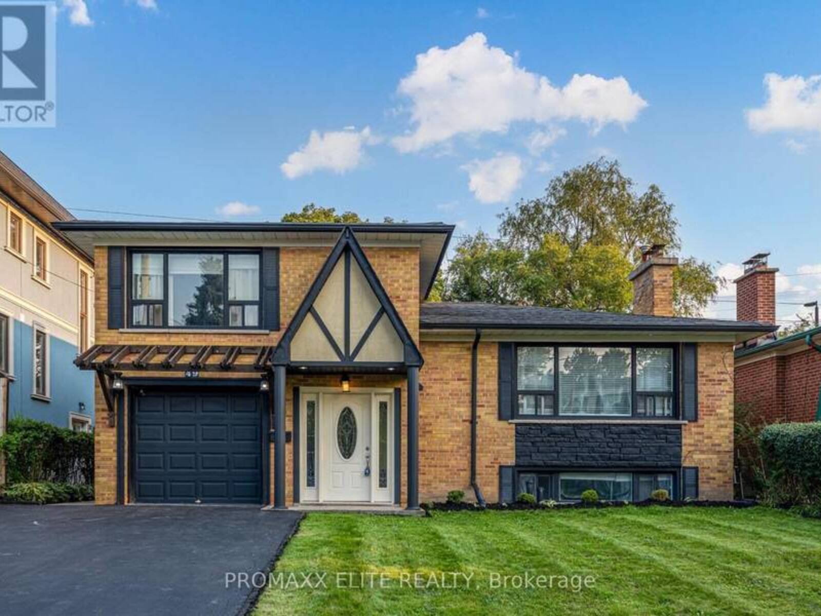 49 BOWERBANK DRIVE, Toronto, Ontario M2M 1Z9