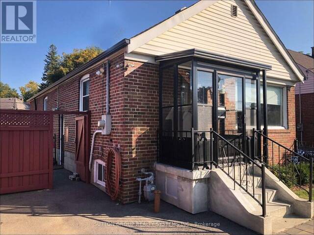 61 DANFORTH ROAD Toronto Ontario, M1L 3W5