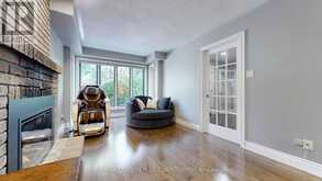 425 LAKESHORE ROAD W | Oakville Ontario | Slide Image Nine