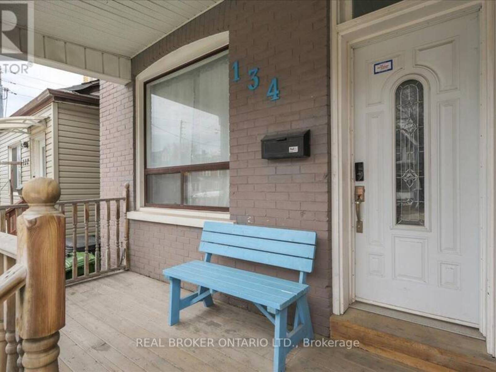 134 JONES AVENUE, Toronto, Ontario M4M 3A1