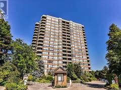 1711 - 268 RIDLEY BOULEVARD Toronto Ontario, M5M 4N3