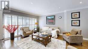 125 LONGWATER CHASE | Markham Ontario | Slide Image Eight