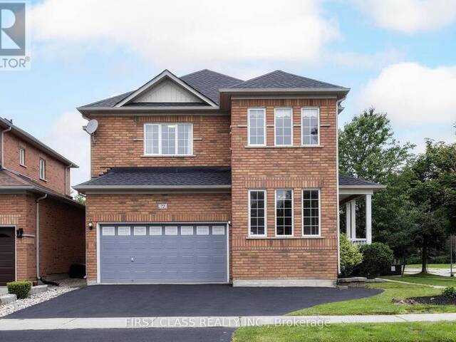 72 PERIVALE GARDENS Aurora Ontario, L4G 7P8