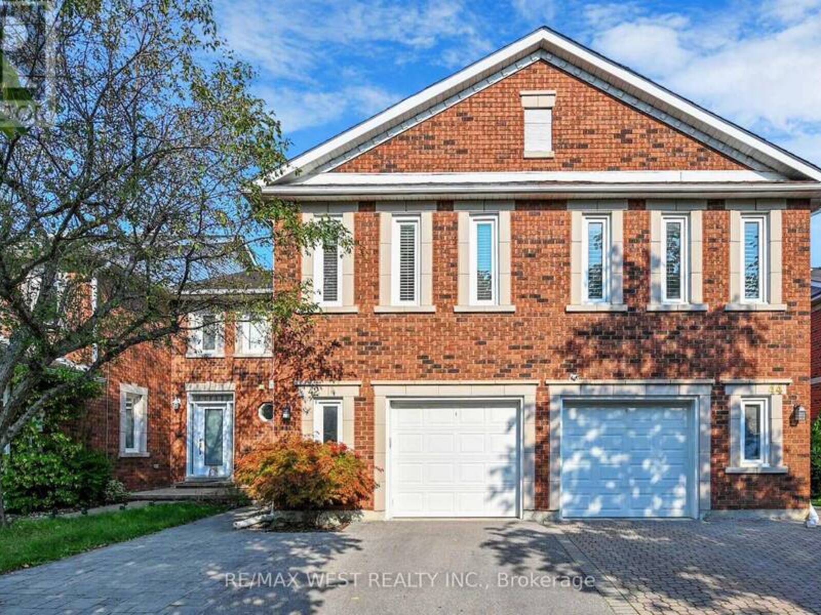 42 BROWNSTONE CIRCLE, Vaughan, Ontario L4J 7P3