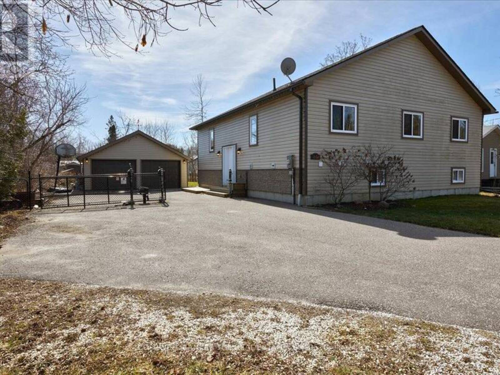 259 BOYERS SIDE ROAD, Georgina, Ontario L4P 3C8