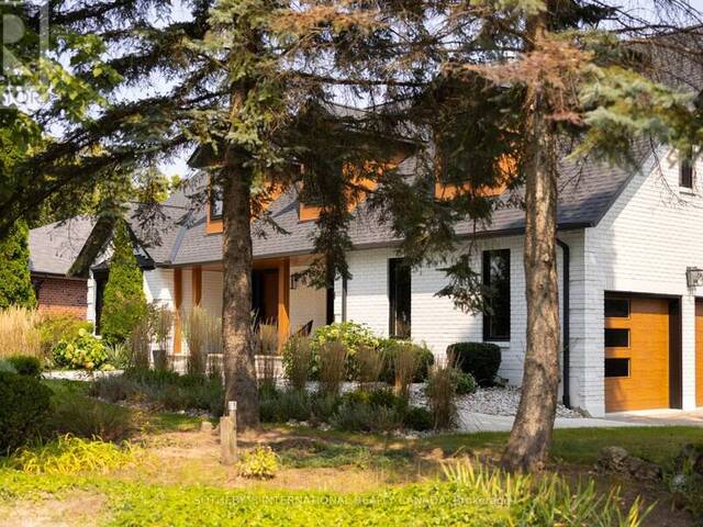 95 HAMMOND DRIVE Aurora Ontario, L4G 2T8