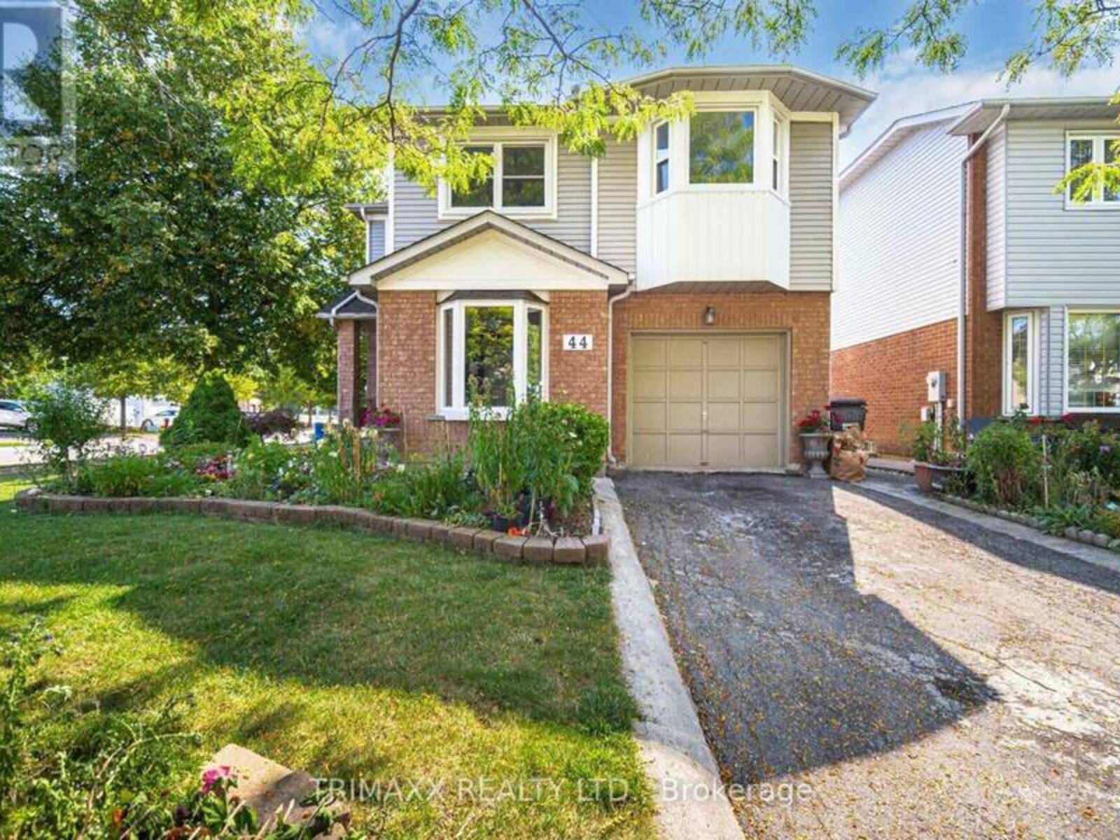 44 SAINT TROPEZ COURT, Brampton, Ontario L6Y 4P8