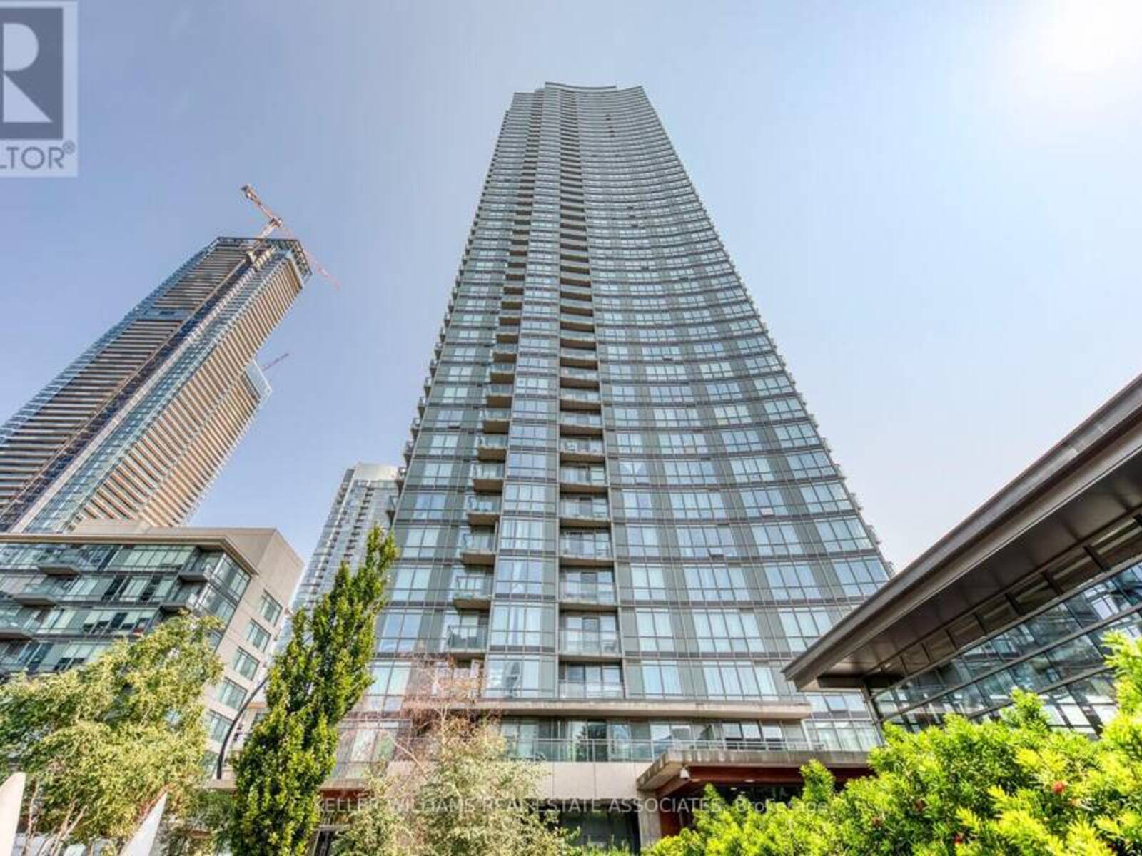 4512 - 11 BRUNEL COURT, Toronto, Ontario M5V 3Y3