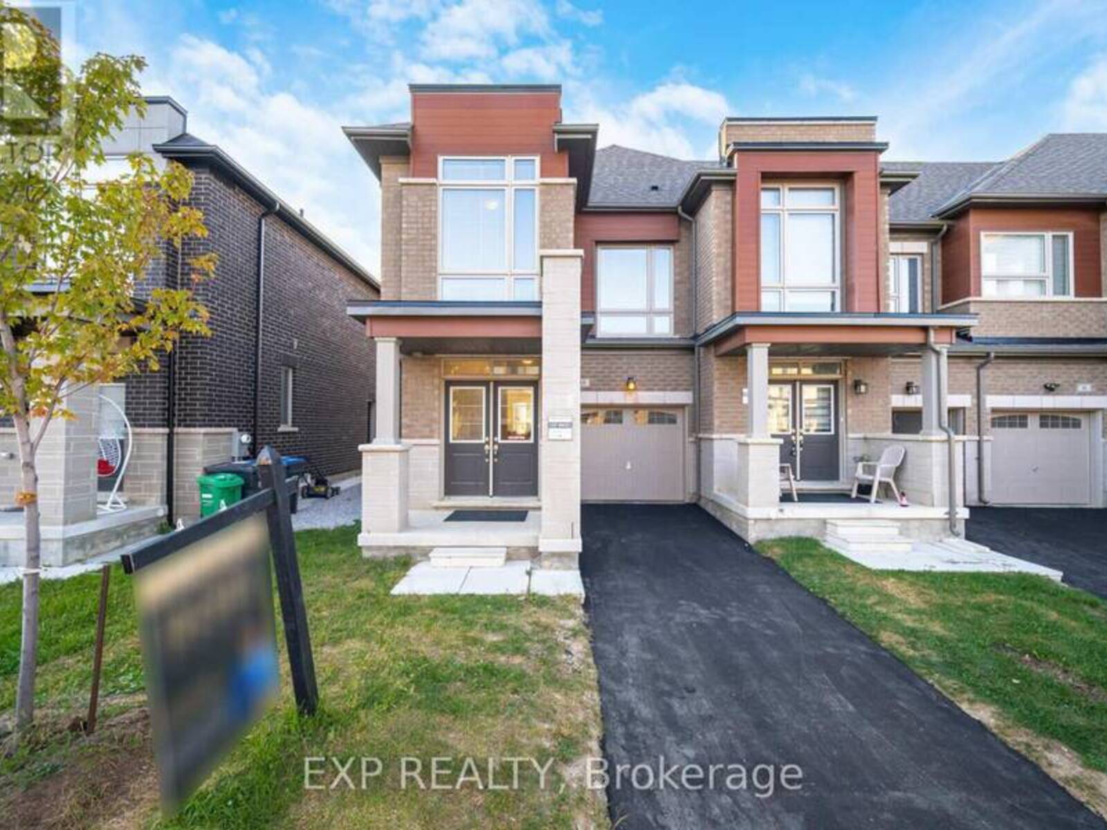 10 DONALD FICHT CRESCENT, Brampton, Ontario L7A 5H8