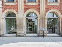 708 - 201 CARLAW AVENUE Toronto Ontario, M4M 2S3