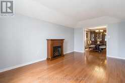 28 SUN KING CRESCENT | Barrie Ontario | Slide Image Nine