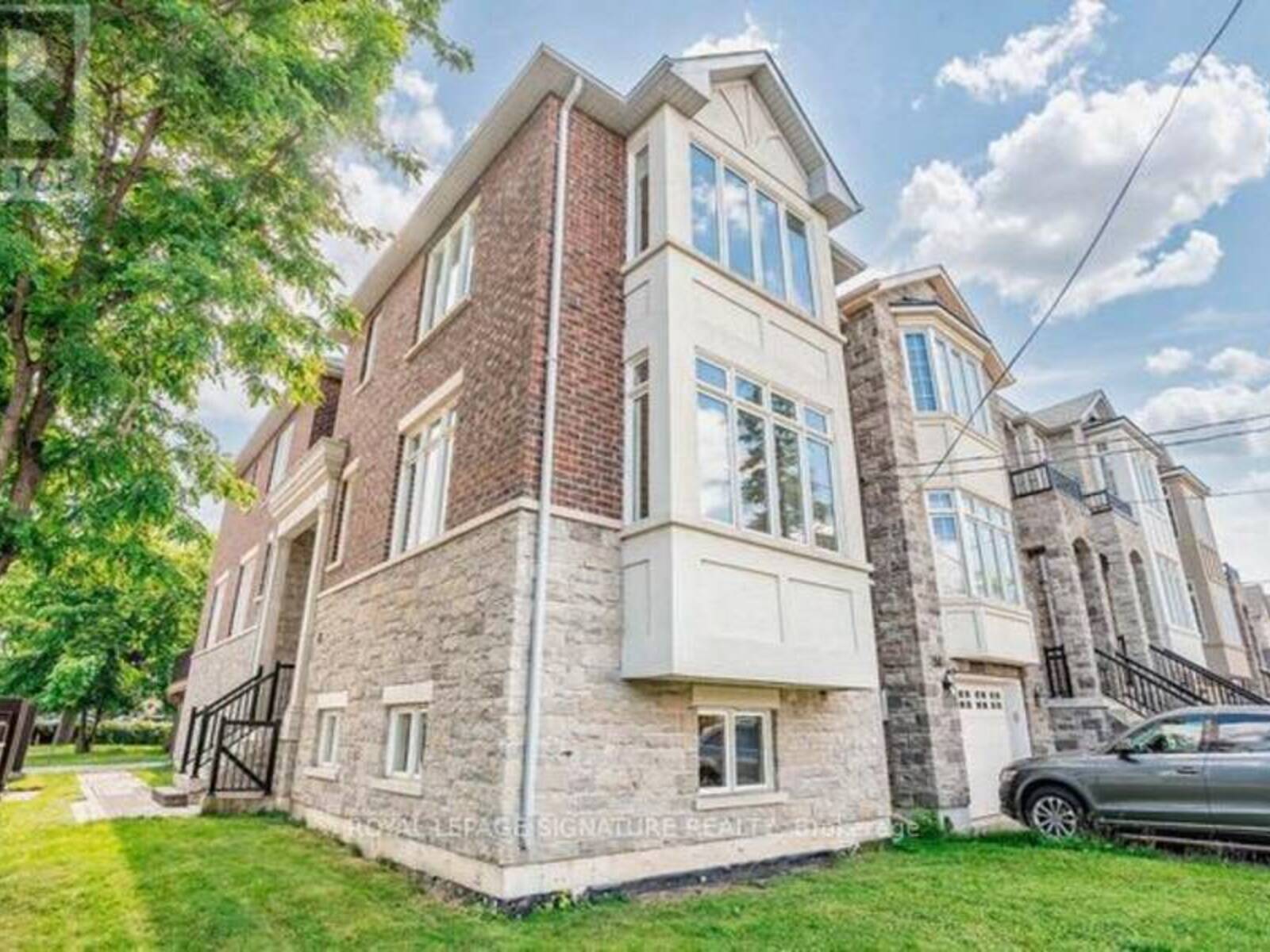 28 ELDER AVENUE, Toronto, Ontario M8W 1S4