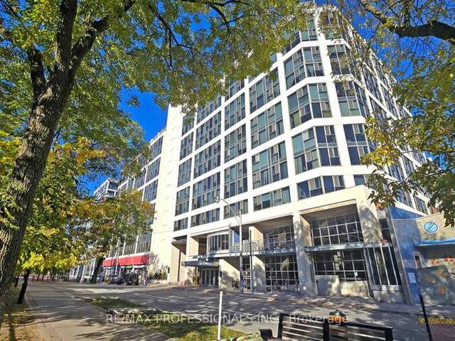 704 - 222 THE ESPLANADE Toronto Ontario, M5A 1J2