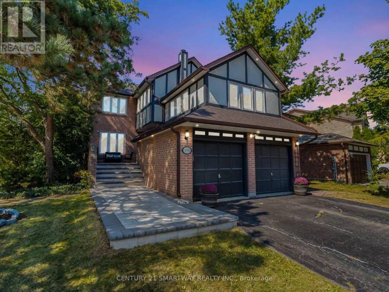 195 ROMAIN CRESCENT, Oakville, Ontario L6H 5A5