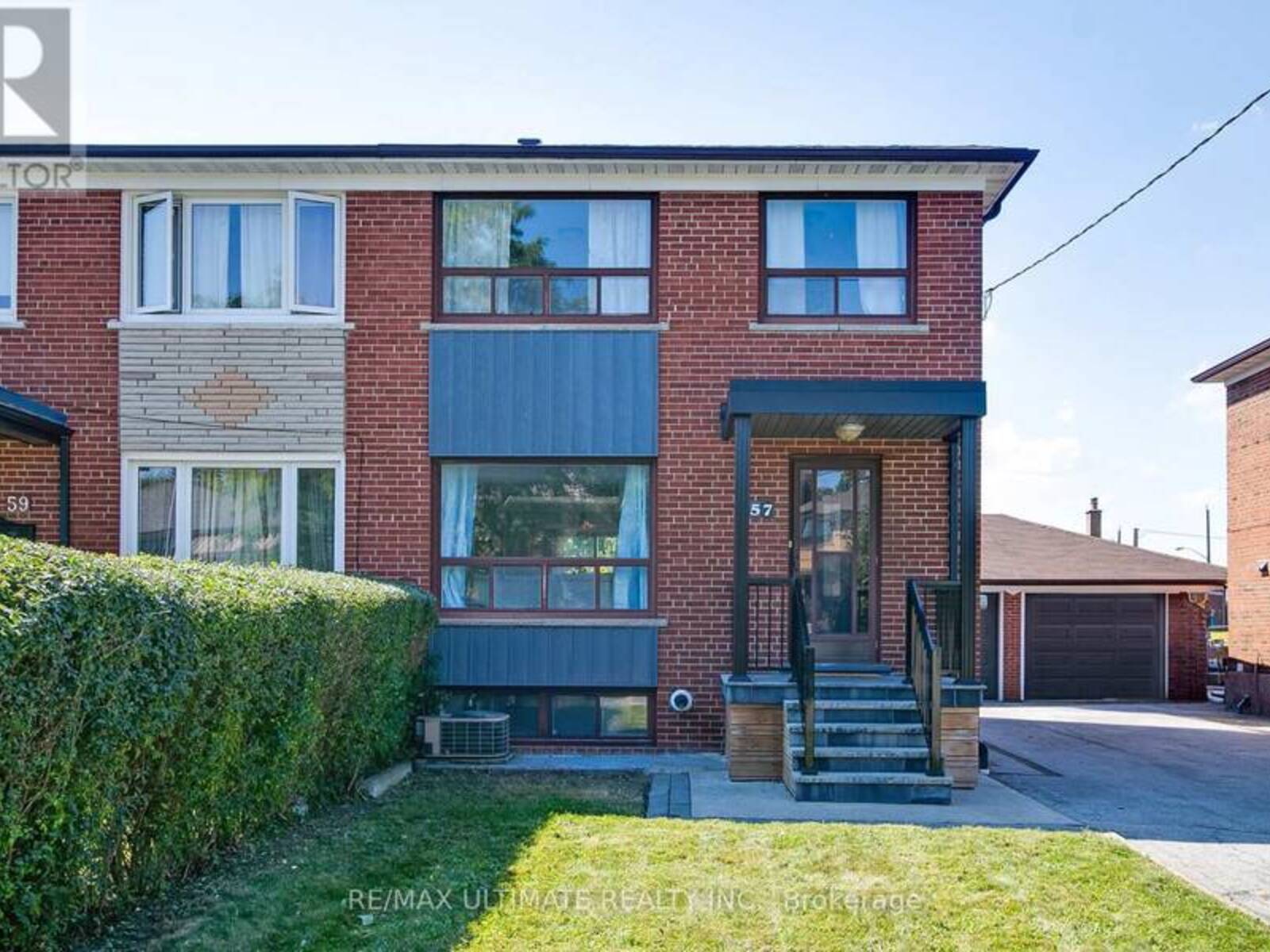 57 MARLINGTON CRESCENT, Toronto, Ontario M3L 1K3