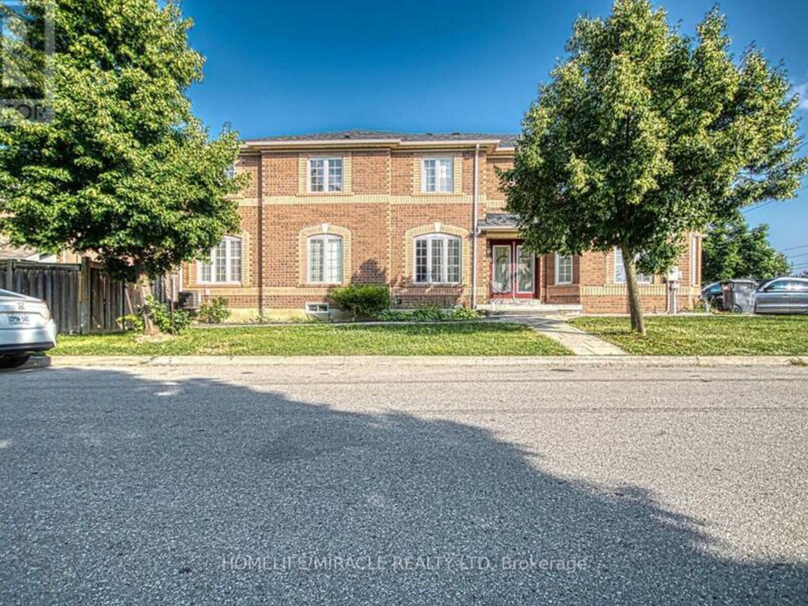 61 STUDEBAKER TRAIL, Brampton, Ontario L7A 3A5