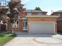 1466 EMERSON LANE Mississauga Ontario, L5V 1L6